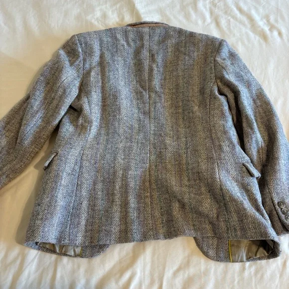 Women's Classic Gray Blazer - Picture 7 of 10